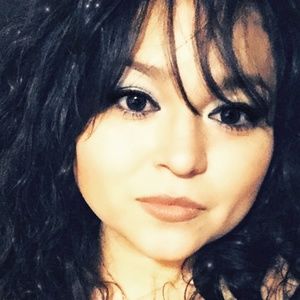 Meet your Posher, Elena